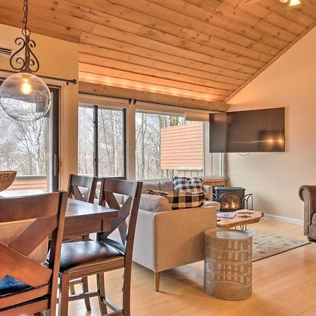 Updated Loon Townhome With Mtn Views And Ski Shuttle! Линкольн Экстерьер фото