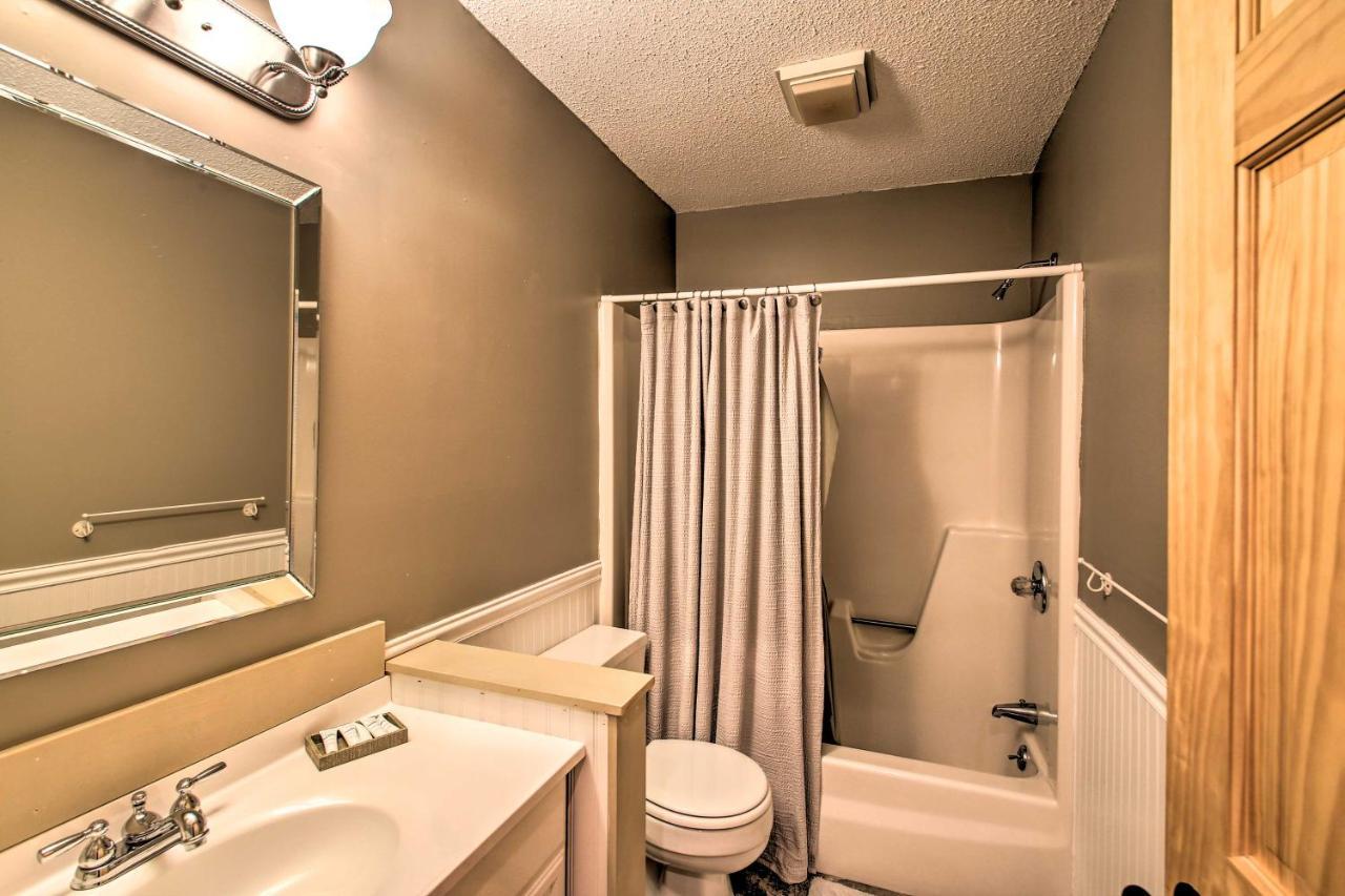 Updated Loon Townhome With Mtn Views And Ski Shuttle! Линкольн Экстерьер фото